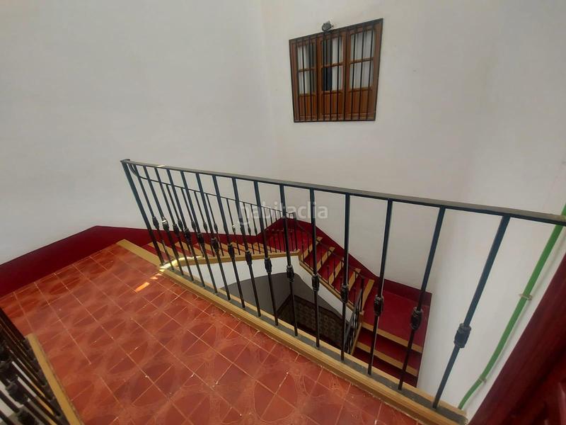 Foto 3d4144fb-2772-4a11-948f-ca5a63cbf0c3. Piso  de 4 dormitorios en el centro en Berja
