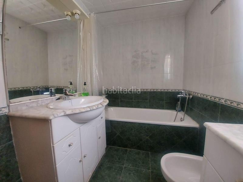 Foto 5e1b3ae6-9f0f-47d8-99e9-8dc4af0c6028. Piso  de 4 dormitorios en el centro en Berja