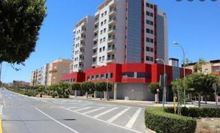 Rent Car parking in Pabellón - Estación - El Corte Inglés. Garajes en alquiler en el ejido edificio sichen, paseo pedro pon