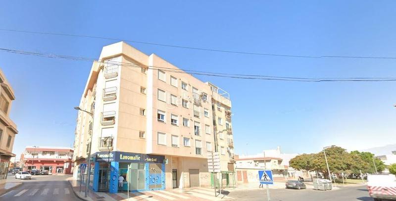 Foto 237452b3-6bc9-454d-8f80-70a6582d82f6. Parking voiture dans Cortes-Huertas Madrid