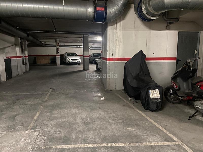 Foto 8ed8b4c1-ad81-4dca-8ab9-5eedf5fda139. Parking voiture dans Cortes-Huertas Madrid