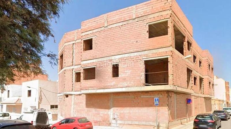 Foto d67899fb-c1e9-4b1e-ab10-1a439b5bd192. Edificio obra parada en venta en Balerma en Balerma Ejido (El)