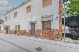 Pis a Paterna del Río. Piso de 1 dormitorio con chimenea en guarros