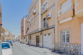 Appartement  Calle de la princesa sofía. Piso de 3 dormitorios en balerma