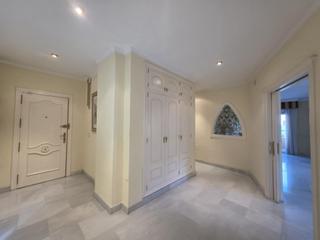 Pis  Calle de pravia. Piso de 5 dormitorios en la zona del auditorio en el ejido