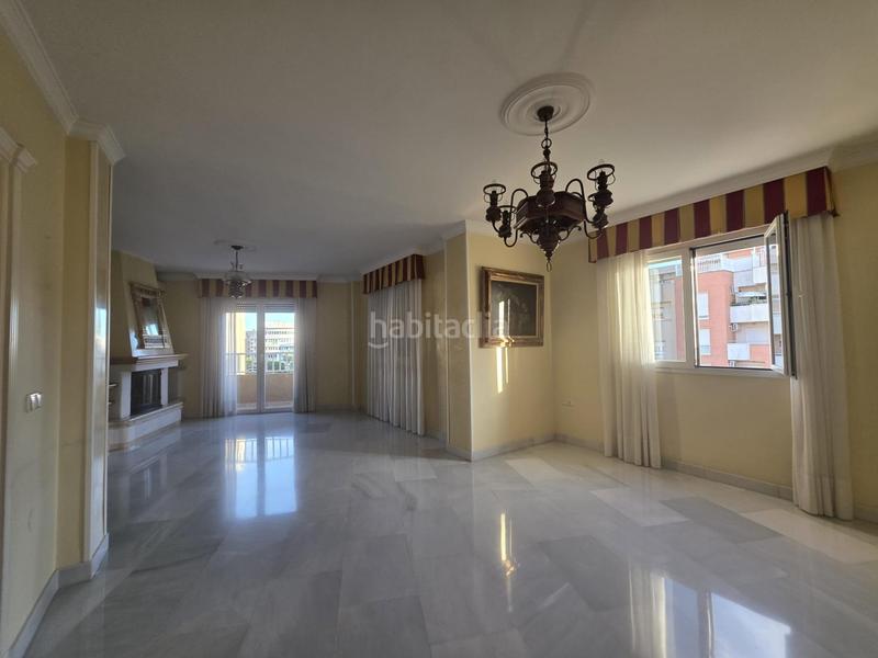 Foto ab0e0dcf-4611-4505-a06c-2bfea3dbd9c8. Pis amb calefacció a Pabellón - Estación - El Corte Inglés Ejido (El)