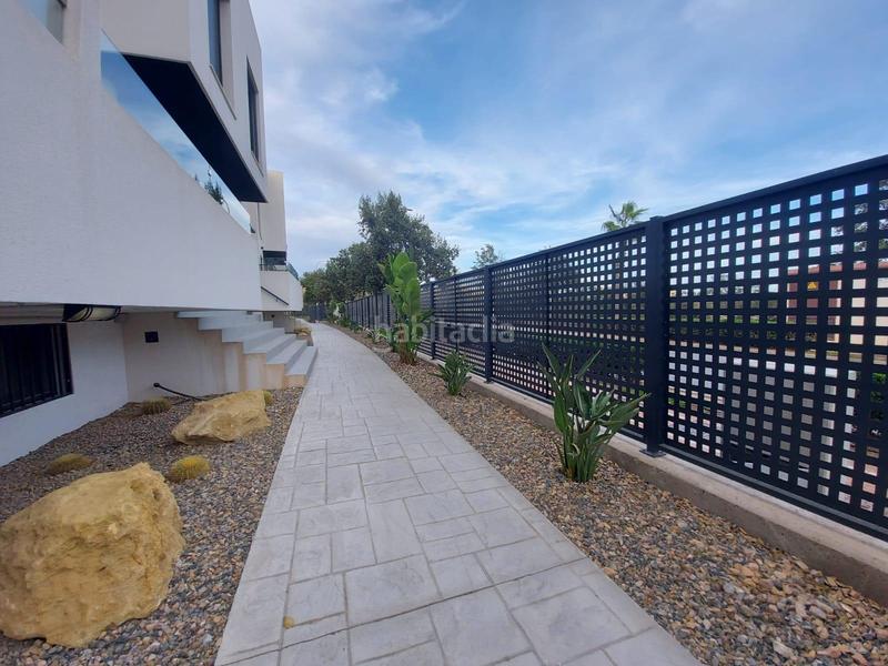 Foto 2c54cfa8-f1f3-4ac6-bd60-a701f216e531. Casa con piscina in Almerimar Ejido (El)