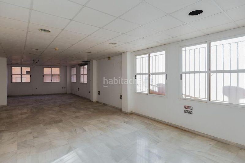 Foto c8b24f91-b251-4781-ba85-bd2346395c46. Local comercial a Dalías