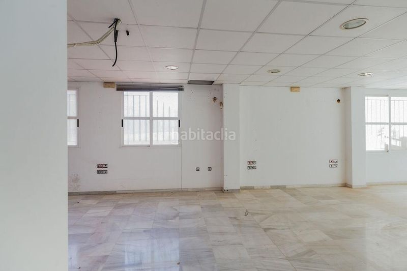 Foto cf300326-ddc5-4bd5-9c2b-83d5ad55c313. Local comercial a Dalías