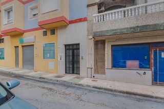 Etagenwohnung in La Gangosa. Piso ocupado en venta en vícar