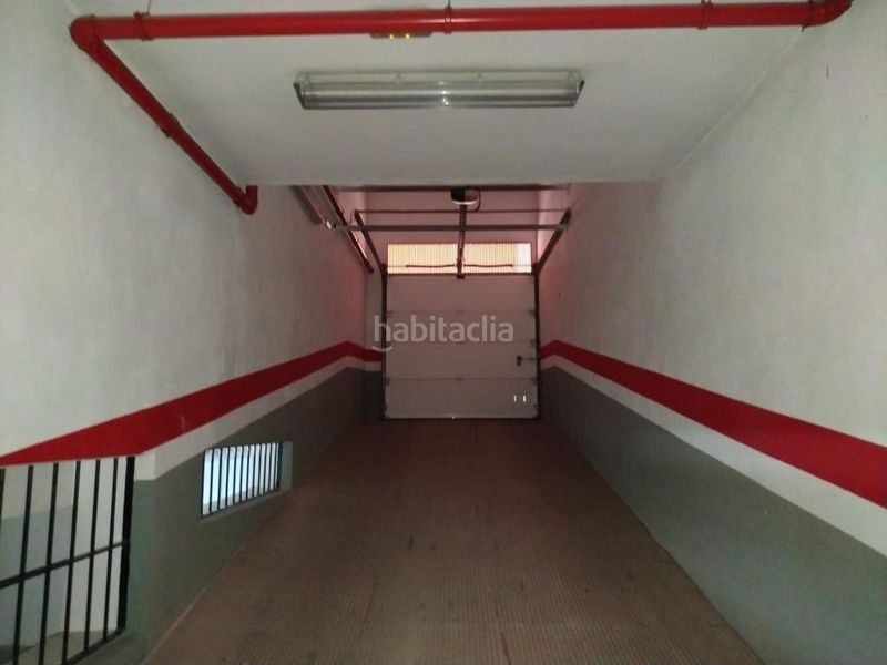 Foto c4566efa-fb06-464b-a4dd-4921ebdcd101. Aparcament cotxe a Roquetas pueblo Roquetas de Mar