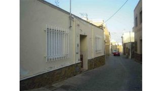 Casa a Adra. Casa ocupada en venta en adra