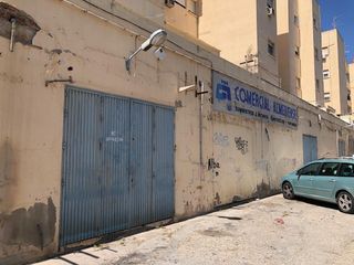 Local Comercial a Esperanza - Quemadero. Conjunto de locales en venta en almería