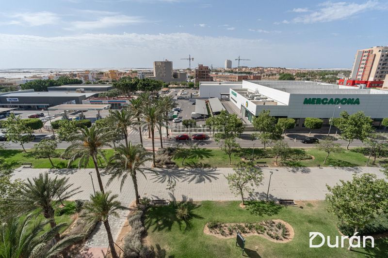 Foto 427a96da-2eac-4e5c-a595-c3fbd48619c6. Pis amb aparcament a Plaza de la Luz Ejido (El)