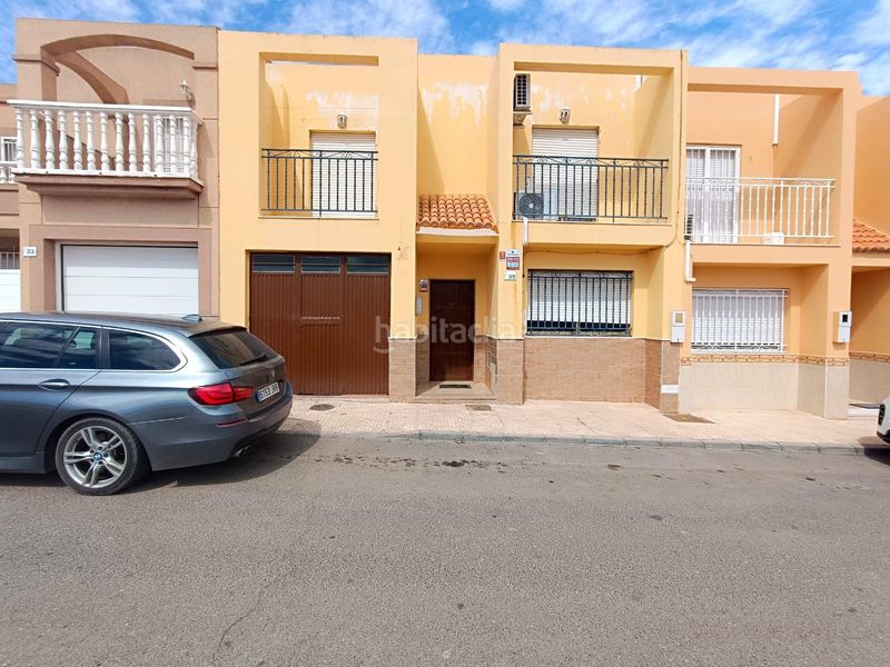Foto 0a38fdb1-1391-4866-aec5-8fc3280d36a1. Casa amb aparcament a La Gangosa Vícar