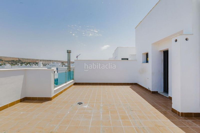 Foto 911628b8-ded4-4db1-87fd-174ae28e1b4e. Casa adossada amb aparcament piscina a Almerimar Ejido (El)