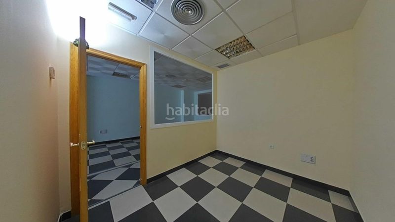 Foto 0009b9fe-28ad-4835-8781-2a27ae9f56d7. Oficina  en venta en el parador en El Parador de las Hortichuelas Roquetas de Mar