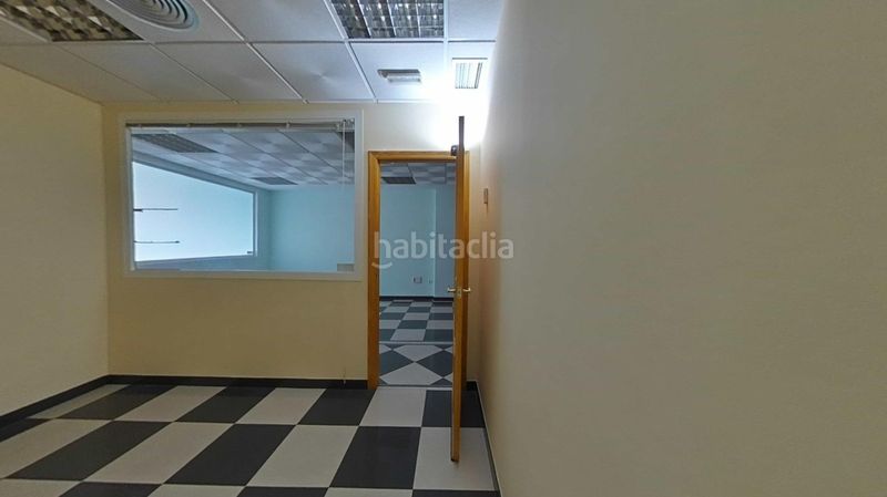 Foto c950cc24-f7a0-46d8-9785-a794a5c884ac. Oficina  en venta en el parador en El Parador de las Hortichuelas Roquetas de Mar