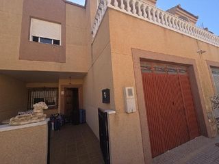 Casa a Las Norias. Casa en las norias en subasta