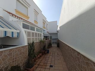 Casa a Ejido centro. Amplia casa dúplex en el corazón de el ejido