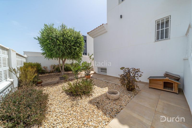 Foto 13c6e454-cc0b-4e7b-b65f-87fa19e9a8bb. Xalet amb aparcament piscina a Almerimar Ejido (El)