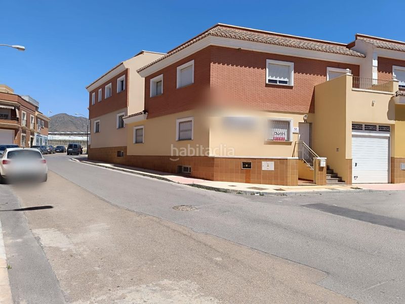 Foto 0441a374-1446-4760-9de6-6ef75348e458. Casa amb aparcament a Adra