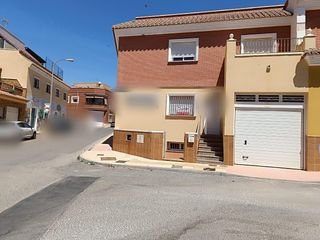 Casa a Adra. Triplex de 4 dormitorios en la curva, adra
