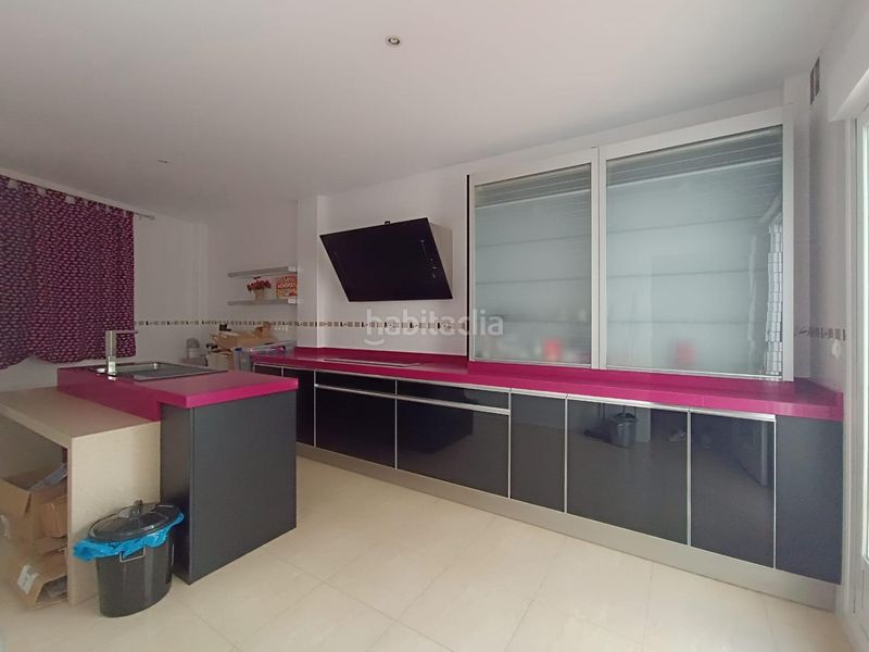 Foto 7f281d81-15d0-437d-850e-4e1ff0b42c3b. Casa amb aparcament a Adra