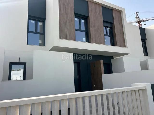 Foto 212032d0-e394-41ad-9d89-ace4e48287e2. Lloguer casa amb aparcament piscina a Almerimar Ejido (El)