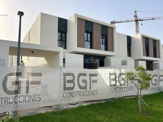 Foto 9517cef4-758b-4019-bfc7-574528a1e1ca. Lloguer casa amb aparcament piscina a Almerimar Ejido (El)