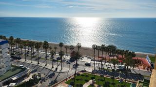 Loft à Carretera cádiz 71. Estudio loft primera linea playa vistas panorámicas