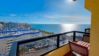 Loft a Avenida antonio machado 142. Estudio loft primera linea playa vistas panorámicas