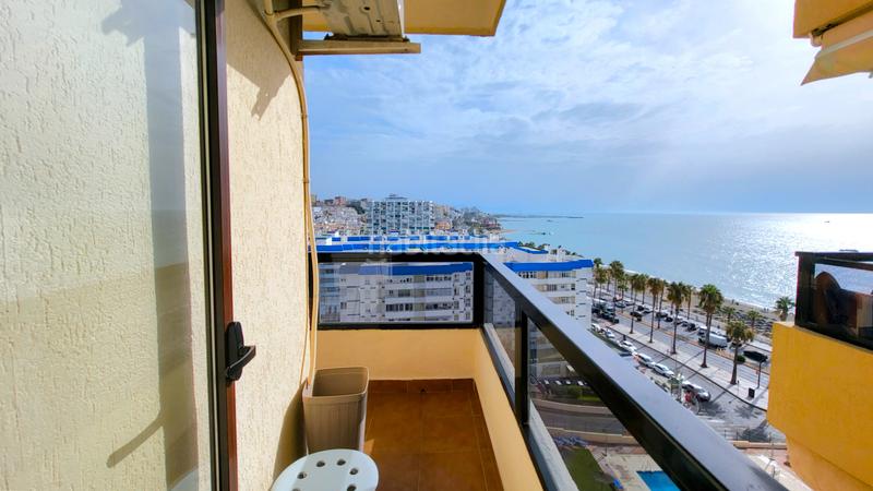 Foto 06b7b0a2-d0e1-48bc-9172-5b5cb819ec85. Apartamento en avenida antonio machado 142 apartamento duplex primera linea antonio machado en Benalmádena