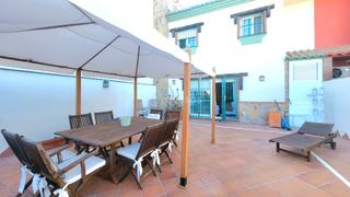 Maison jumelée à Avenida acapulco 16. Chalet adosado zona boliches