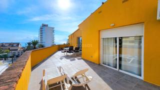 Apartament  Avenida antonio machado 56. Apartamento atico cerca del mar