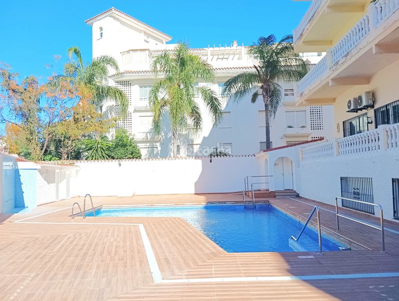 Foto 93c4c455-3e94-4b93-a162-97113482f856. Erdgeschoss in calle de la luna 1 in La Carihuela - Los Nidos Torremolinos