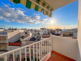 Apartament en Calle trocadero 8. J- apartamento cerca de playa carihuela