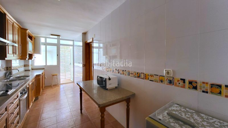 Foto 066f8f0a-d841-4545-9591-2f72ab204c6c. Pis a calle nerja 6 a La Carihuela - Los Nidos Torremolinos