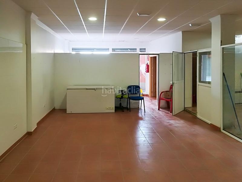 Foto d56dcda8-b8af-4533-90a1-56265d40f144. Local comercial  de 140 m2 construidos en el barrio en Monachil