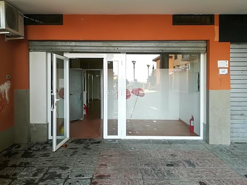 Foto ec492d89-5770-41df-a19c-4383e15f45c2. Local comercial  de 140 m2 construidos en el barrio en Monachil