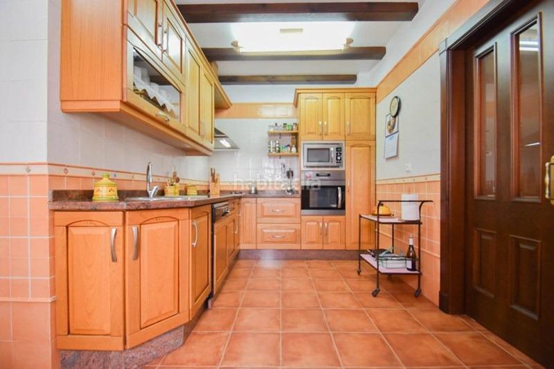 Foto 96739474-aa45-459c-a8a2-103b572dc194. Casa estupenda casa para entrar a vivir de 3 plantas en jerez del marquesado en Jérez del Marquesado