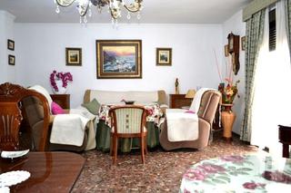 Pis  Calle alcala. Piso en venta en montefrío, en el centro del pueblo junto a la i
