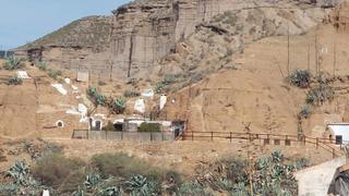 Casa  Calle calle castillo alto. Cuevas con licencia turistica en gorafe