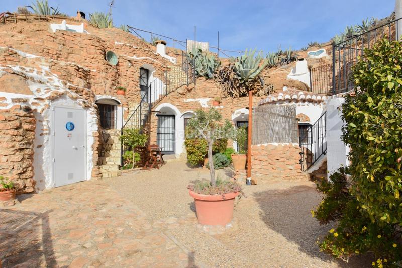 Foto 8683bee8-a567-4229-ac89-4e307473c91a. Casa amb calefacció a Gorafe