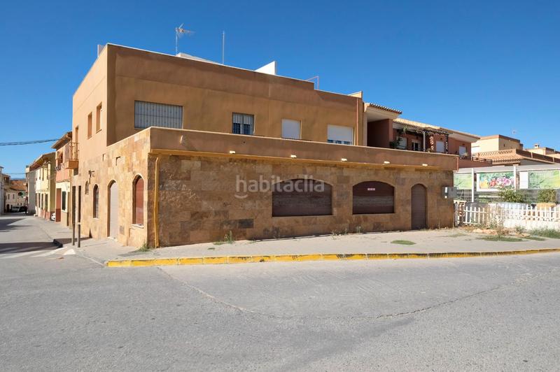 Foto 7c689b11-2fd7-4ac0-995c-245773a61f20. Local comercial  haciendo esquina en Dúrcal