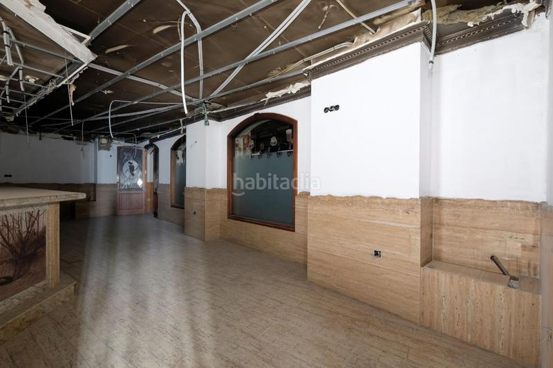 Foto a06660b0-4549-435b-b134-8123b0ba815a. Local comercial  haciendo esquina en Dúrcal