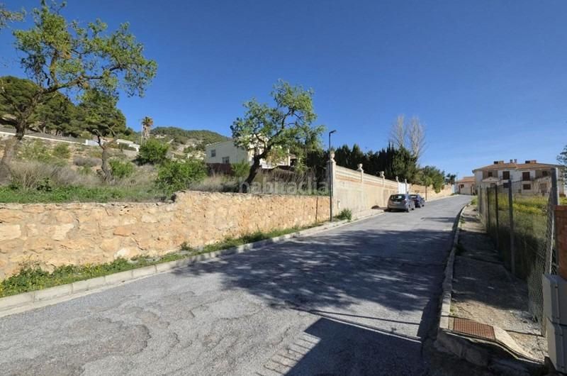 Foto fcfa79b2-04bf-4d4b-8242-7a2639cdebfb. Terreny residencial a Padul