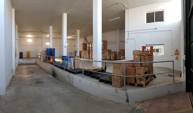 Foto 7182db4a-4cff-4567-af69-ea6515abfce9. Bâtiment à usage industriel dans Centro Salobreña