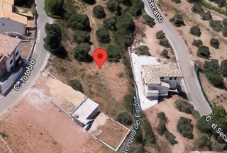 Terreny residencial  Calle totobio. Magnífico solar en nivar, junto a la montaña de 450m2.