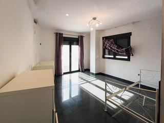 Xalet  Alfonso xii. Casa de diseño moderno con 3 habitaciones y acabados de lujo en